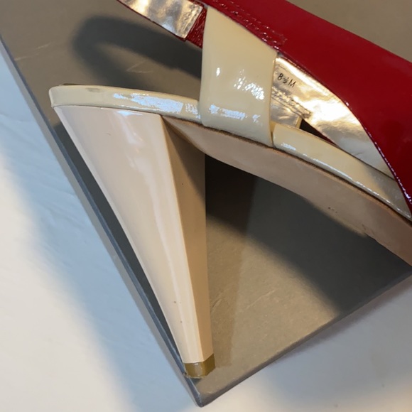 Worn once! Size 8.5 - Picture 2 of 3